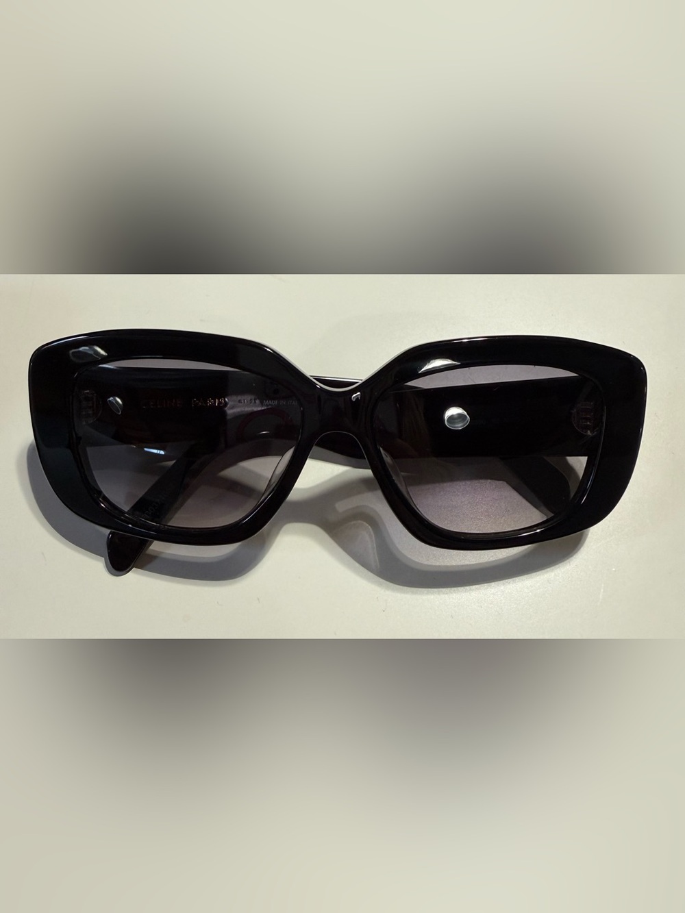 CELINE Triomphe CL40216U 01F Black Oversized Sunglasses Gold Logo Made in Italy
